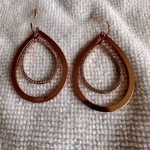 Gold tear drop earrings